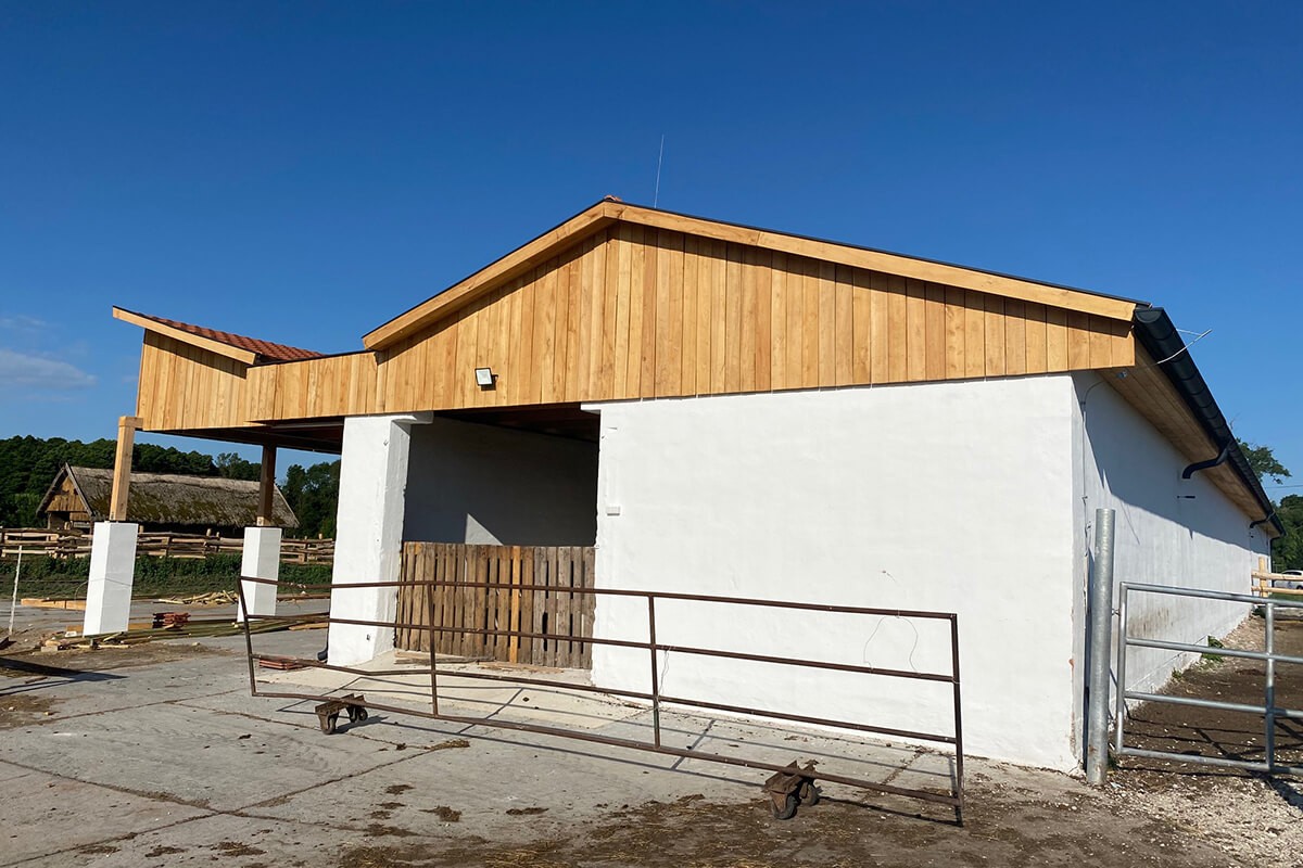 Kápolnapuszta – állattartó telep felújítása, építése, akadálymentesítése